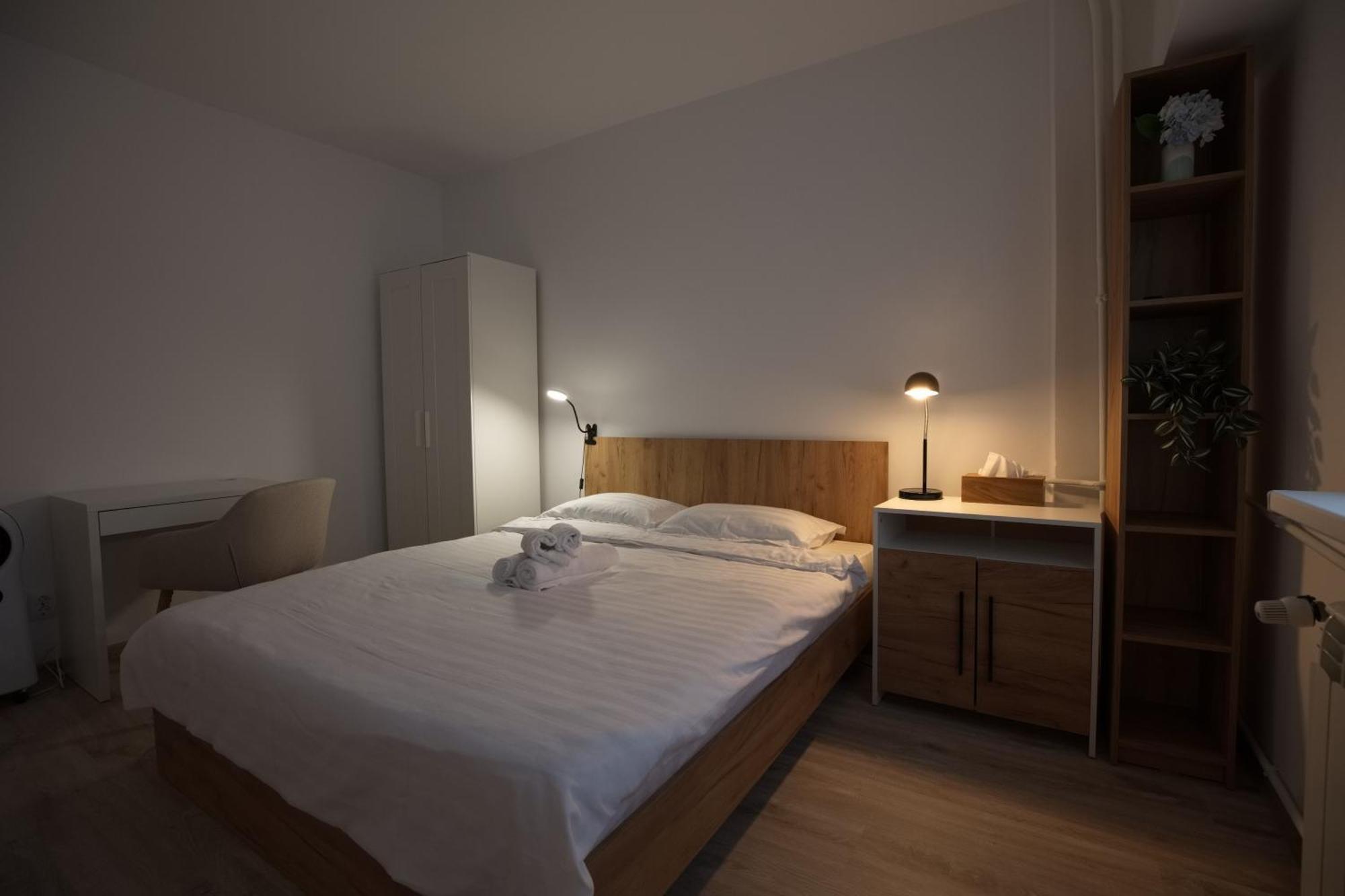 Minerva Studio Craiova Apartment Екстериор снимка