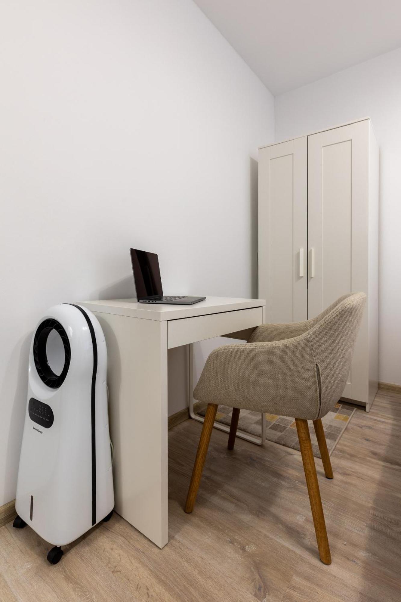 Minerva Studio Craiova Apartment Екстериор снимка