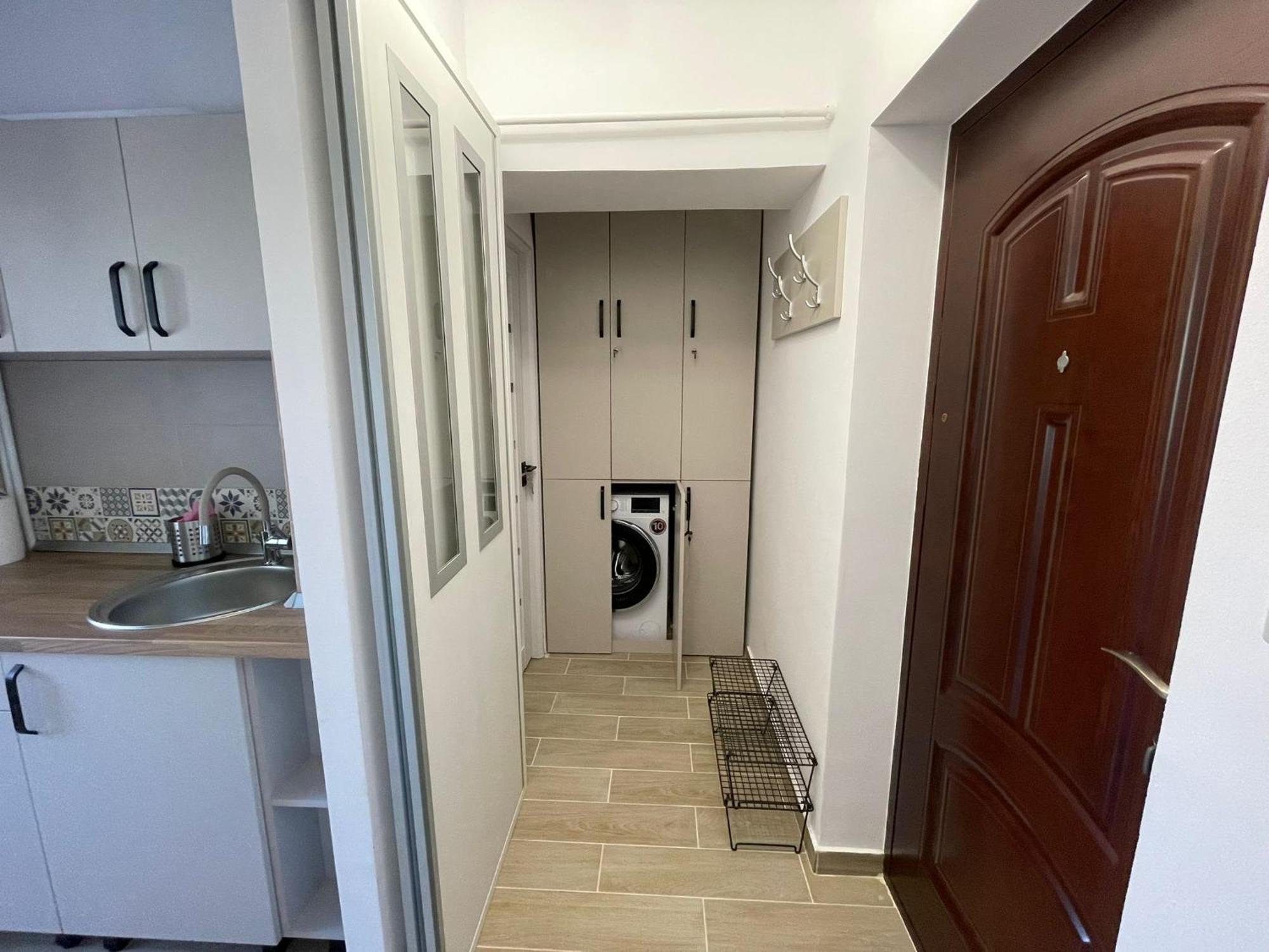 Minerva Studio Craiova Apartment Екстериор снимка